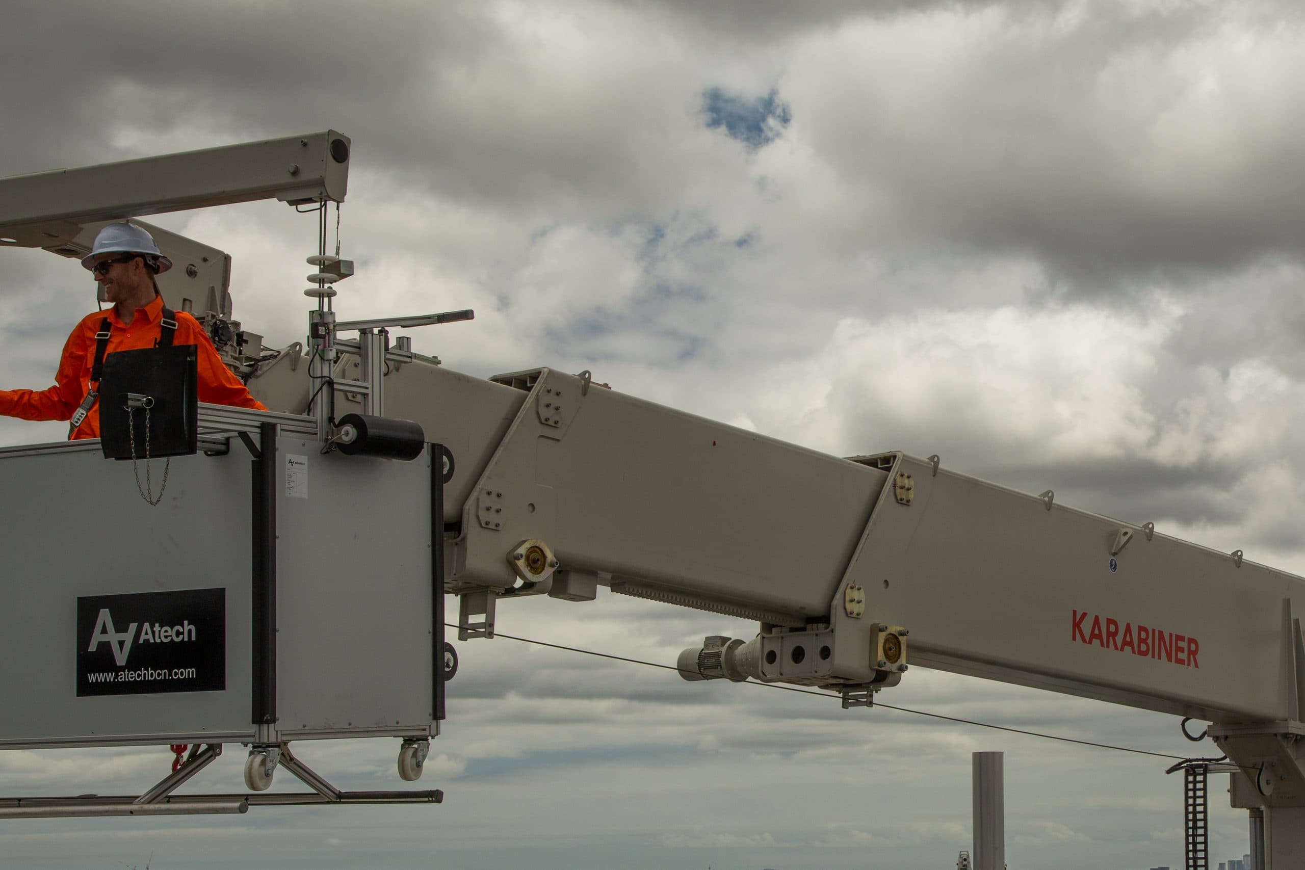 BUILDING MAINTENANCE UNIT (BMU) INSTALLATION SYDNEY 1